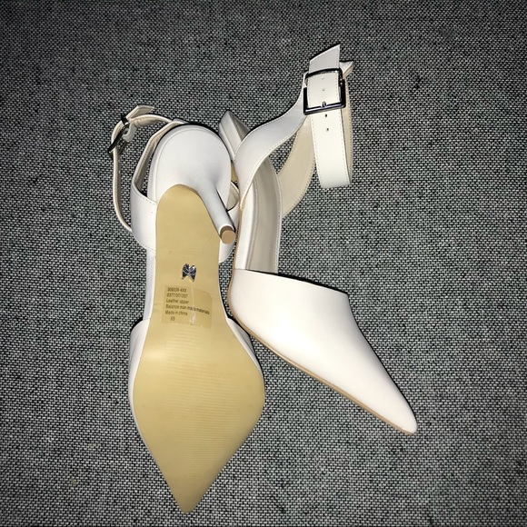 Victoria’s Secret Heel with Ankle Strap - Picture 6 of 7